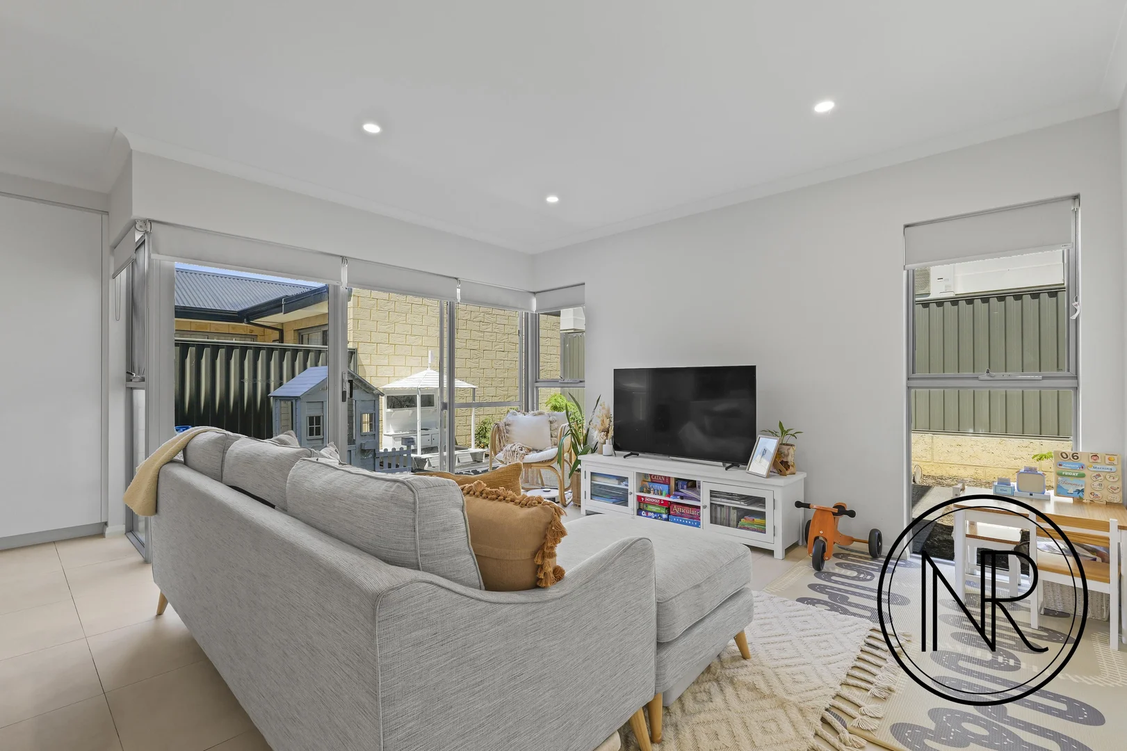19 Nirvana Way, Willetton WA 6155 photo 2