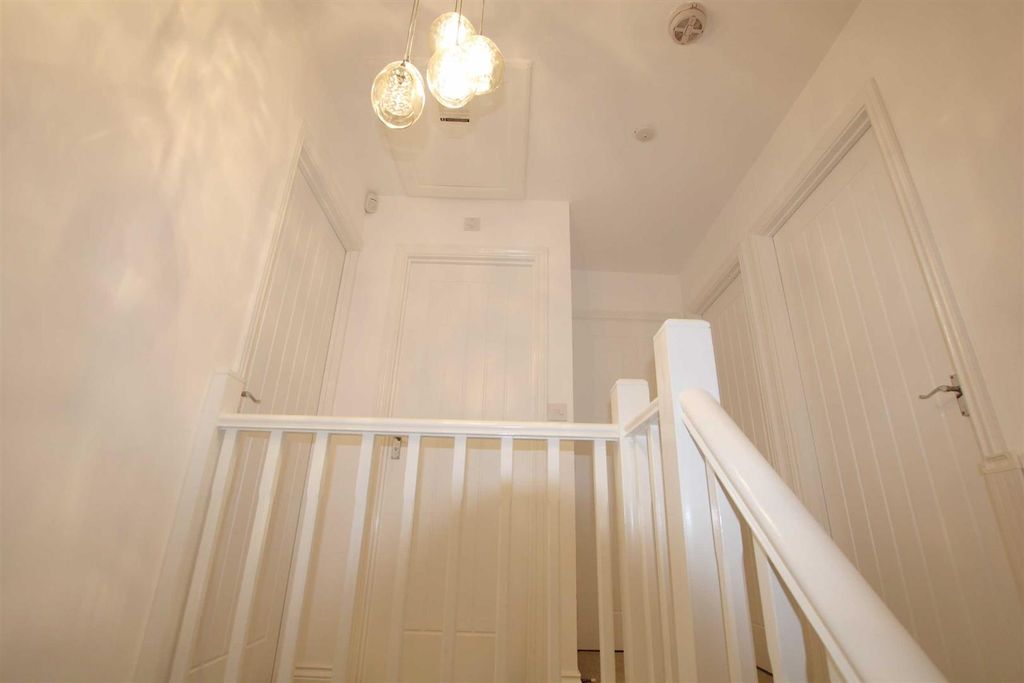 Additional image 14 of 3 bed semi-detached house for salePiebridge Way, Wortley, Leeds LS12
