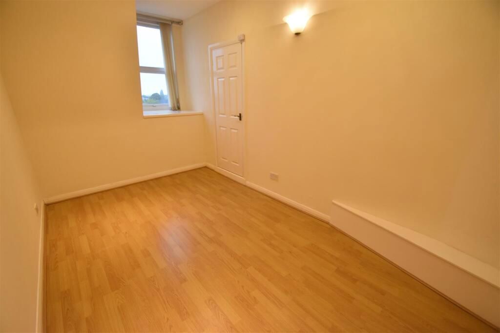 Additional image 5 of 2 bed flat for salePensby Road, Heswall, Wirral CH60