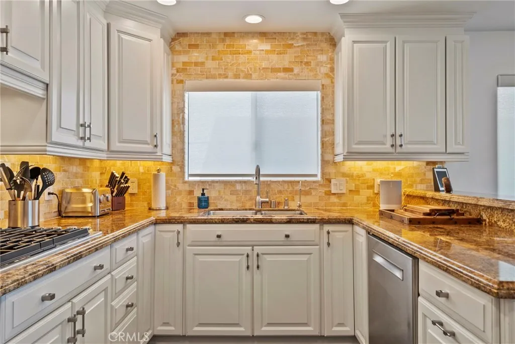 Additional image 12 of 720 Manhattan Beach Blvd, Manhattan Beach, CA 90266