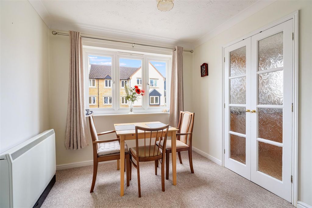 Additional image 5 of 2 bed flat for saleUnion Lane, Chesterton, Cambridge CB4