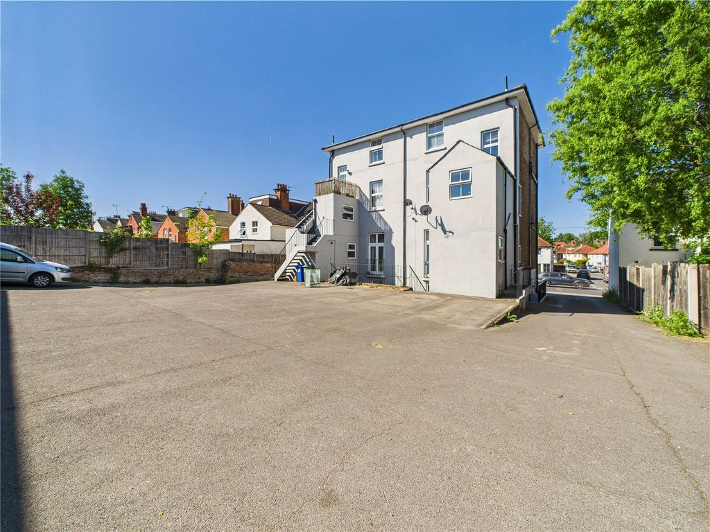 Additional image 11 of 3 bed flat for saleAsh Road, Aldershot, Hampshire GU12