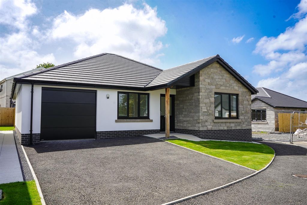 Additional image 2 of 3 bed detached bungalow for saleGolwg Y Garreg Las, Ammanford SA18