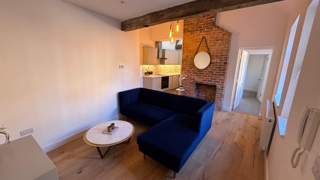 Additional image 3 of 1 bed flat for saleHigh Street, Banbury OX16