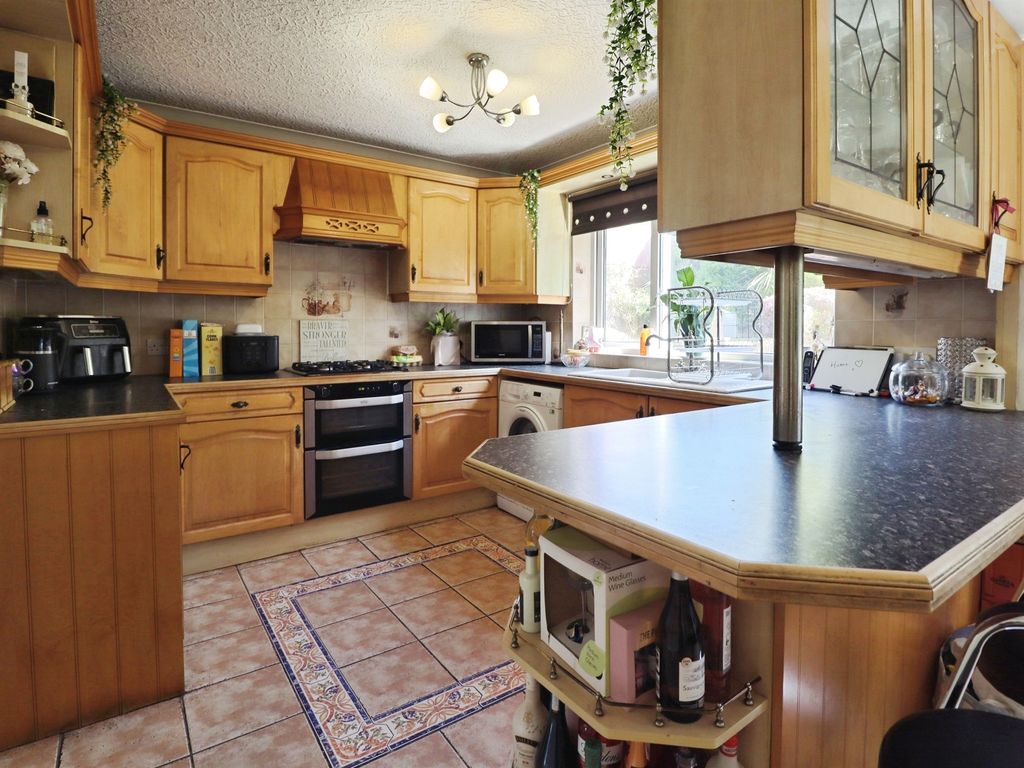 Additional image 4 of 3 bed semi-detached house for saleRidgeway Road, Rumney, Cardiff CF3