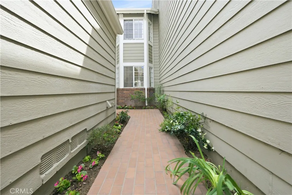 Additional image 3 of 510 Stoneham Court Unit 102, Long Beach, CA 90803