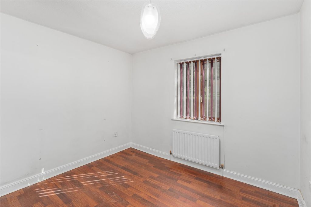 Additional image 5 of 2 bed flat for saleHornbeam Close, Banbury OX16