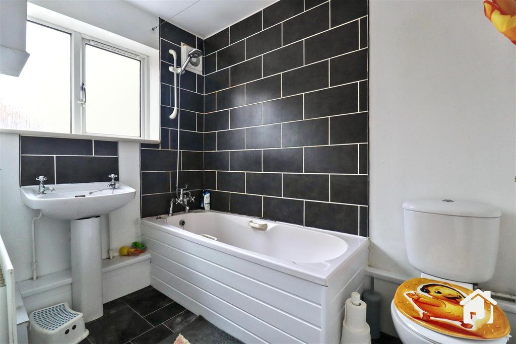 Additional image 14 of 3 bed semi-detached house for saleMain Street, Markfield, Leicestershire LE67