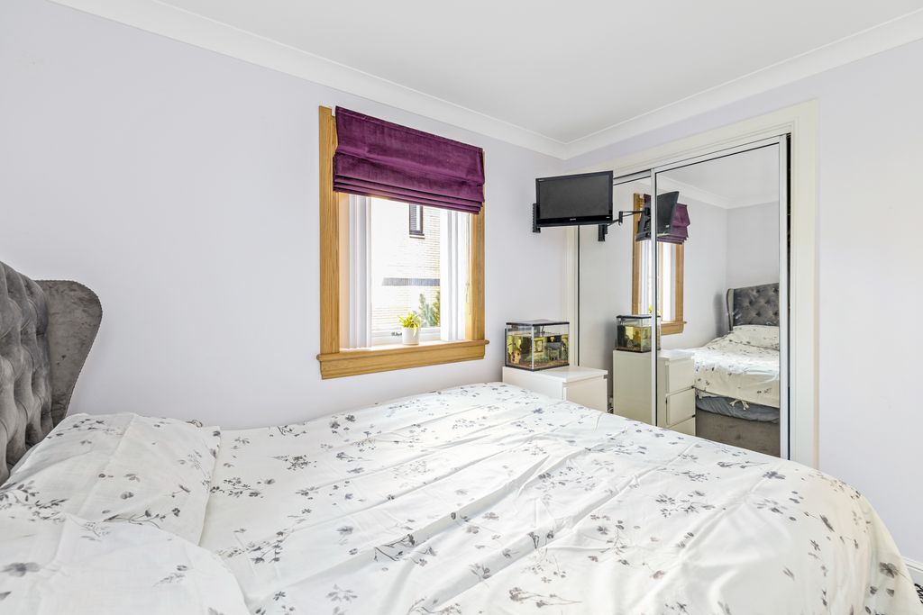 Additional image 9 of 2 bed flat for sale10/3 Liberton Place, Liberton, Edinburgh EH16