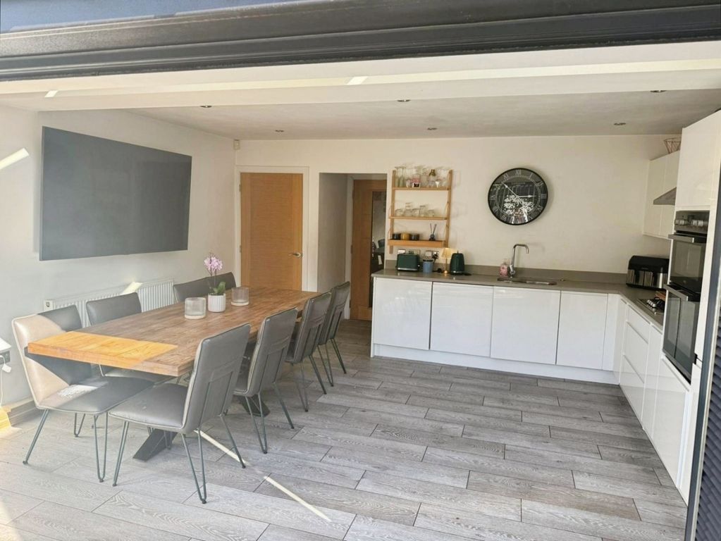 Additional image 9 of 5 bed town house for saleOakwell Croft, Batley WF17