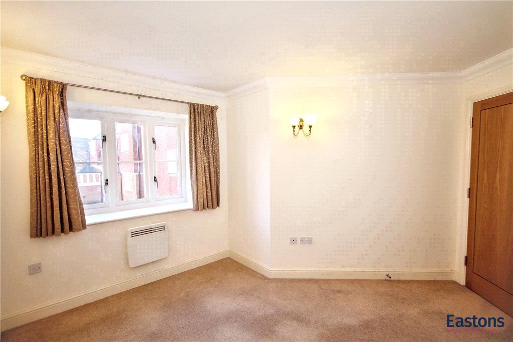 Additional image 9 of 2 bed flat for saleElizabeth Drive, Banstead SM7