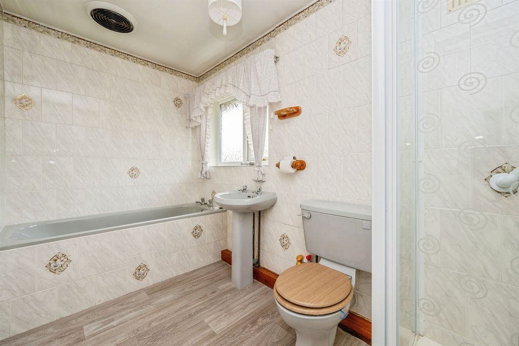 Additional image 19 of 3 bed terraced house for salePark Avenue, Ashbourne DE6