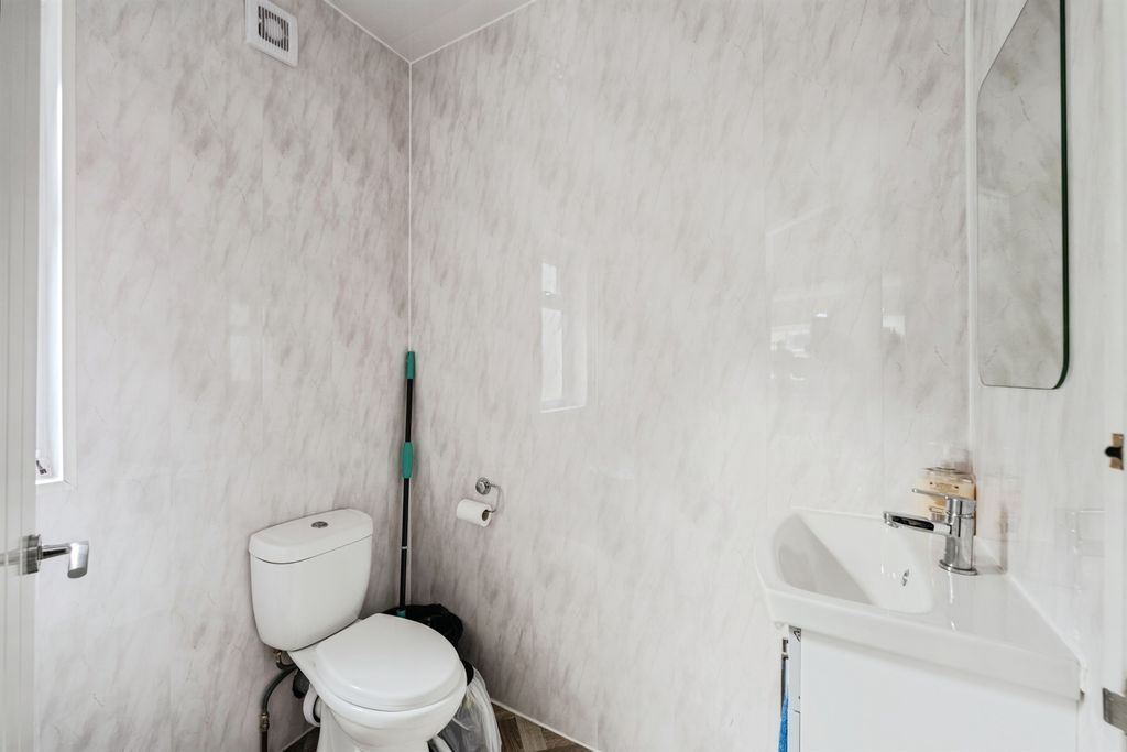 Additional image 10 of 3 bed flat for saleWest Street, Gorseinon, Swansea SA4