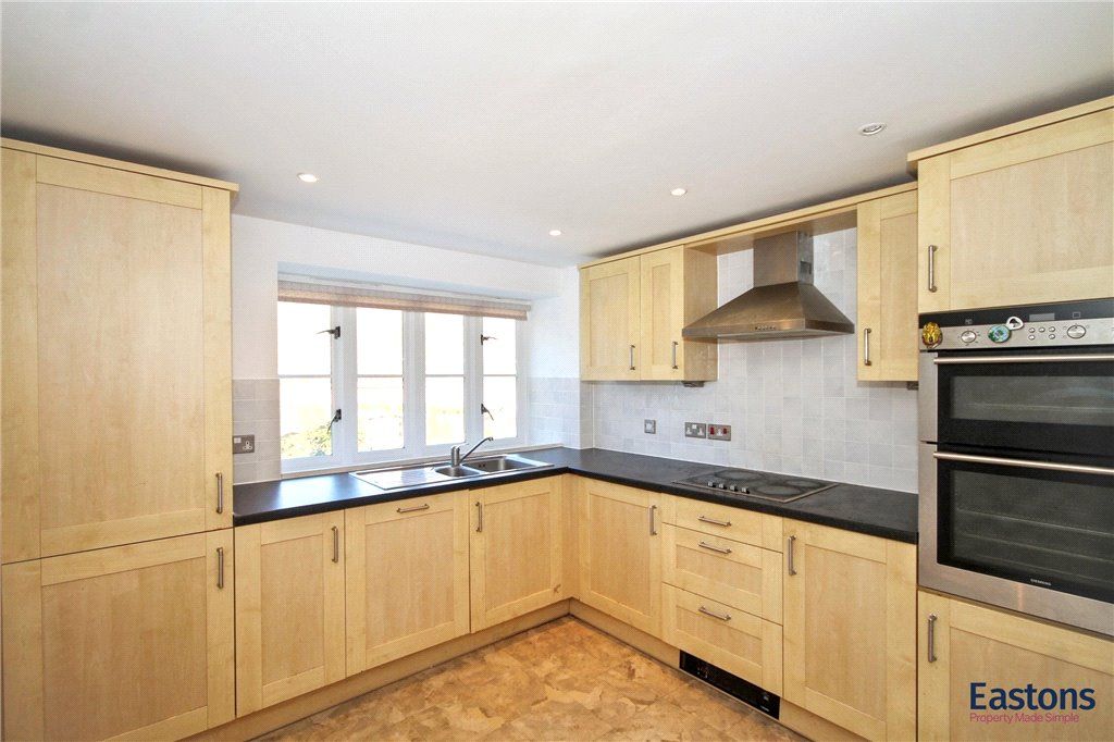 Additional image 3 of 2 bed flat for saleElizabeth Drive, Banstead SM7