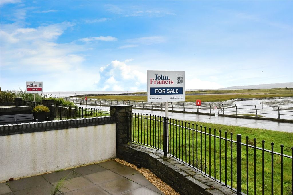 Additional image 4 of 4 bed town house for saleBwlchygwynt, Llanelli, Carmarthenshire SA15