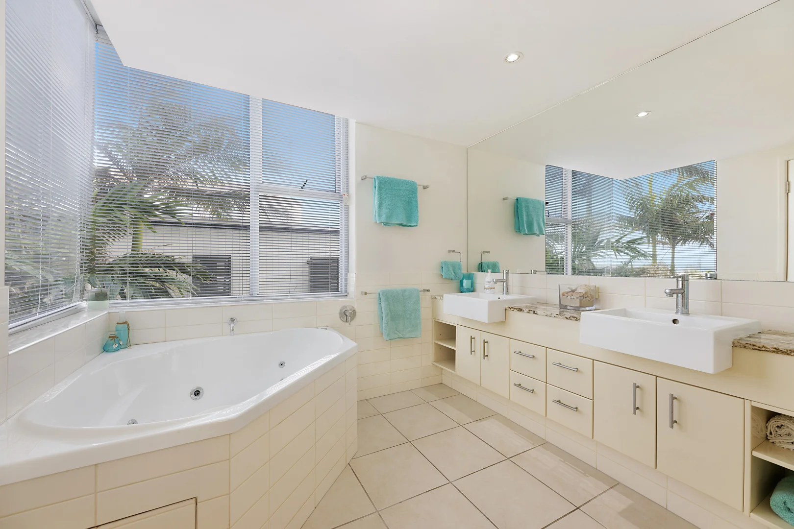 Additional image 7 of 4/16 Orvieto Terrace, Kings Beach QLD 4551
