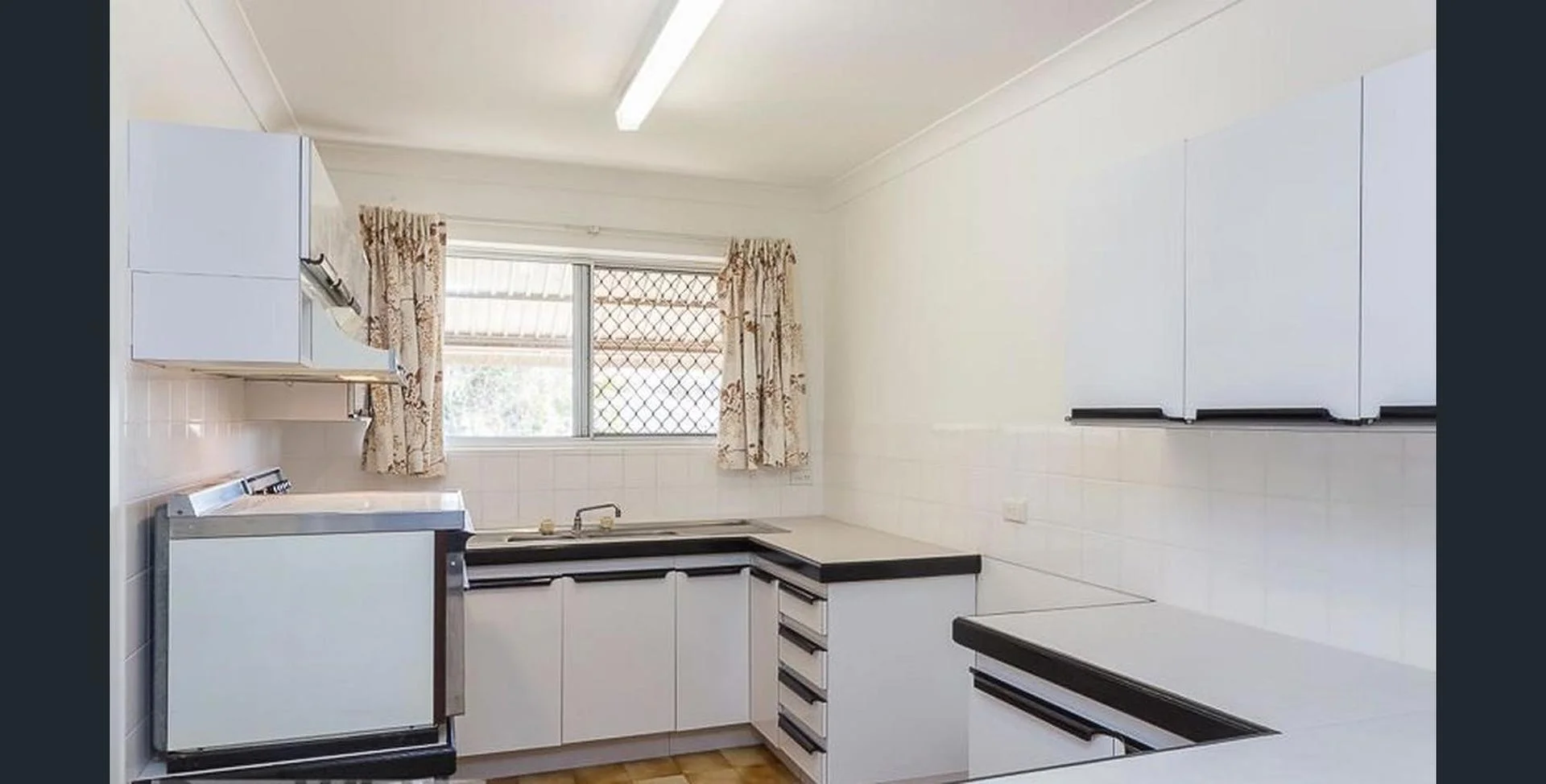 Additional image 3 of 1/34 Macaulay Street, Coorparoo QLD 4151