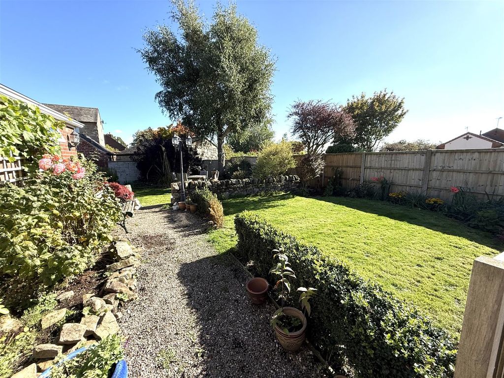 Additional image 3 of 4 bed detached house for saleFar Laund, Belper DE56