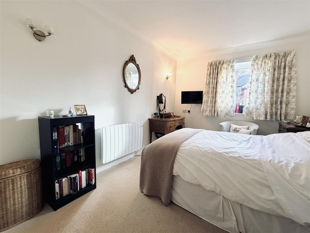 Additional image 10 of 2 bed flat for saleDunham Road, Altrincham WA14