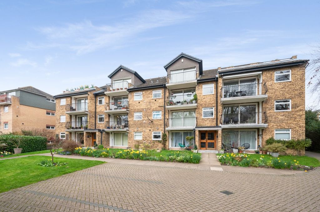 Additional image 4 of 2 bed flat for saleOverbury Avenue, Beckenham BR3