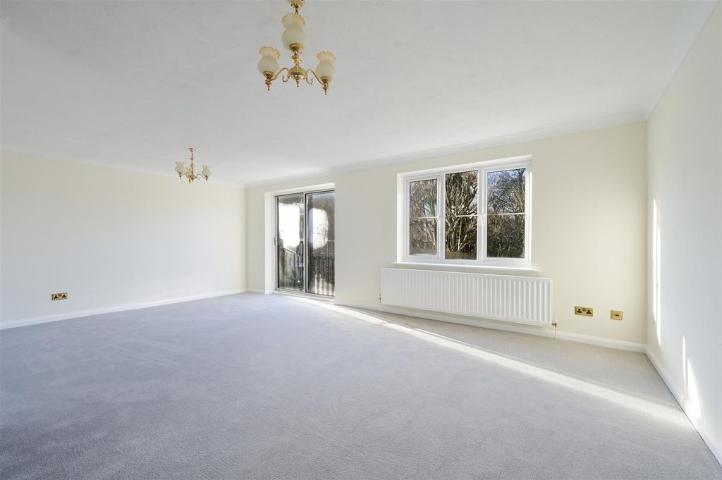 Additional image 2 of 2 bed flat for saleBasing Road, Banstead SM7