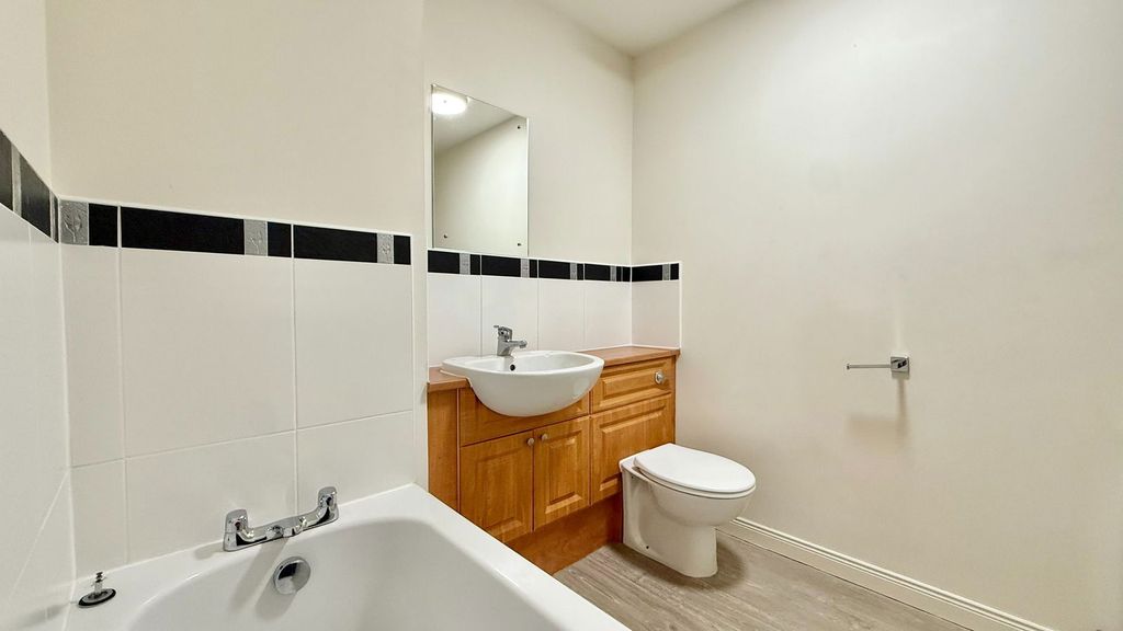 Additional image 7 of 2 bed flat for sale26 Culduthel Mains Circle, Inverness IV2