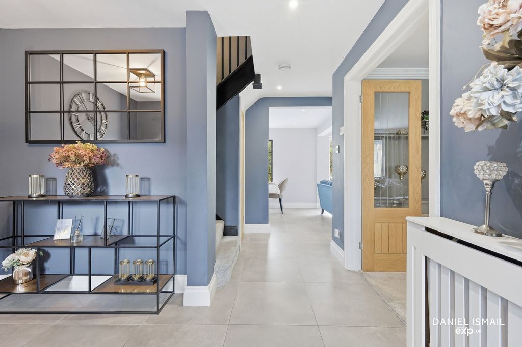 Additional image 3 of 4 bed detached house for saleThe Lindens, Langdon Hills, Basildon SS16