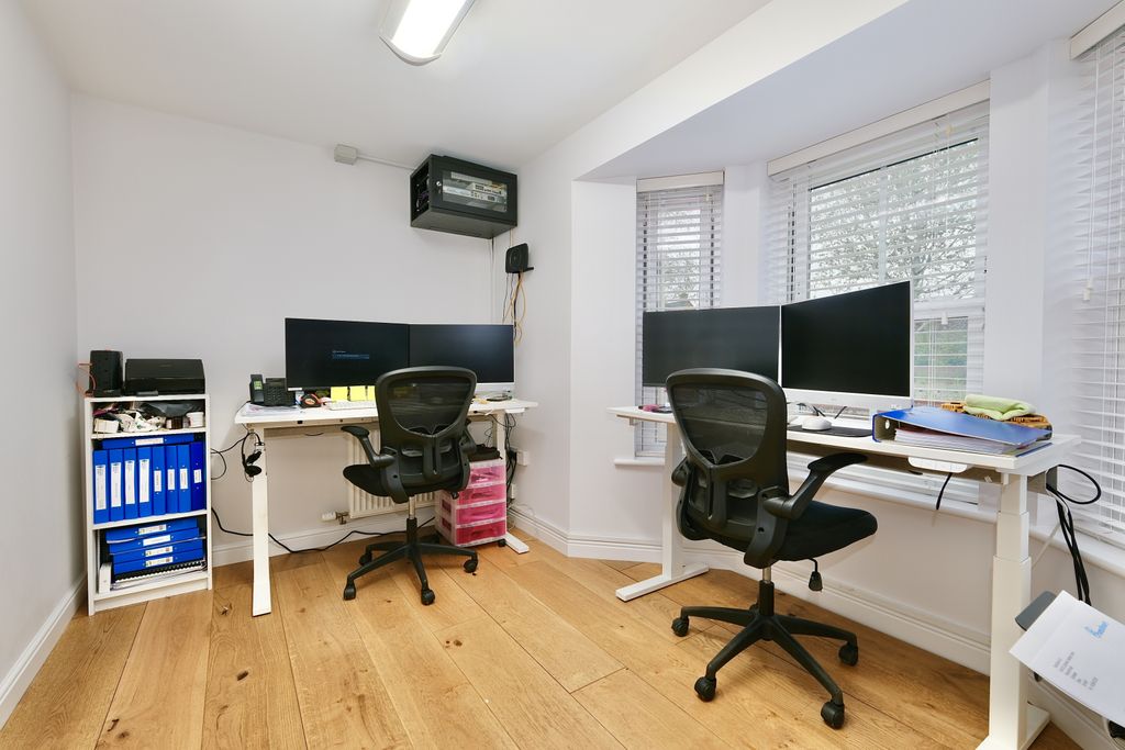 Additional image 6 of 5 bed detached house for saleDevon Drive, Biggleswade SG18