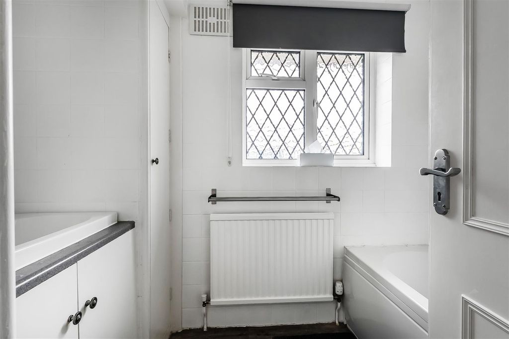 Additional image 28 of 3 bed property for saleGlebe Road, Ashtead KT21