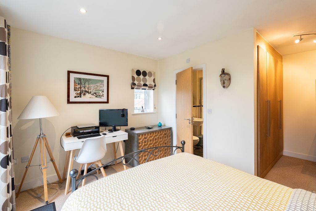 Additional image 8 of 2 bed flat for saleHill View, Dorking RH4