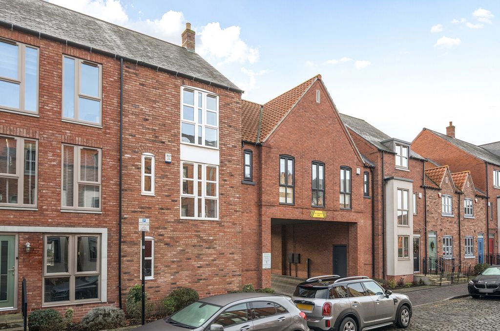 Additional image 16 of 2 bed flat for saleScotts Court, Hull HU1