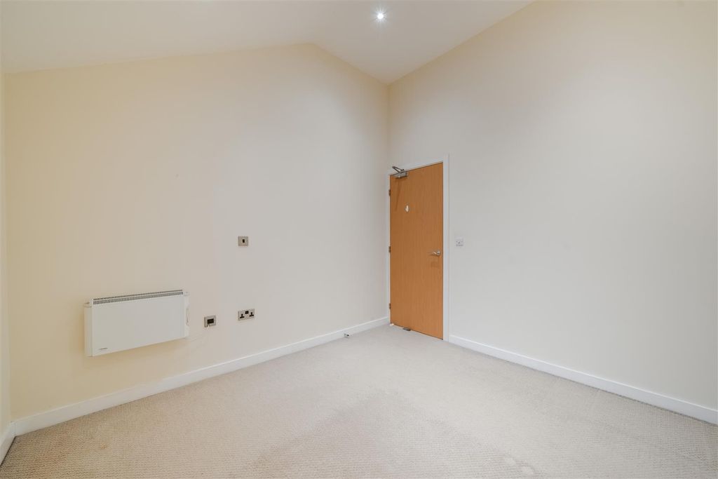 Additional image 15 of 2 bed flat for salePiccadilly Heights, Wain Avenue, Chesterfield S41