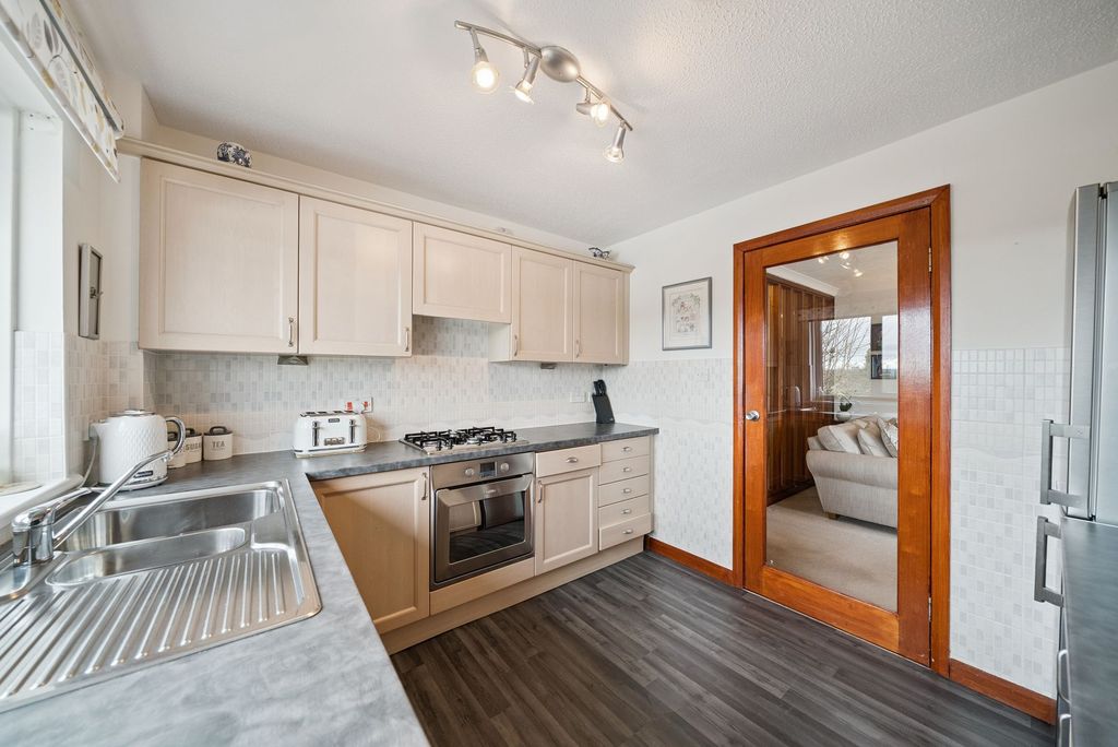 Additional image 7 of 2 bed flat for saleViewpark, Milngavie G62