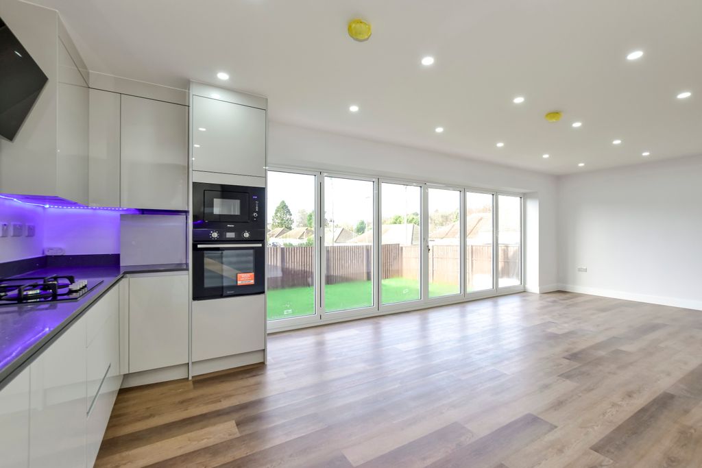 Additional image 18 of 3 bed semi-detached bungalow for saleThe Courtway, Watford WD19