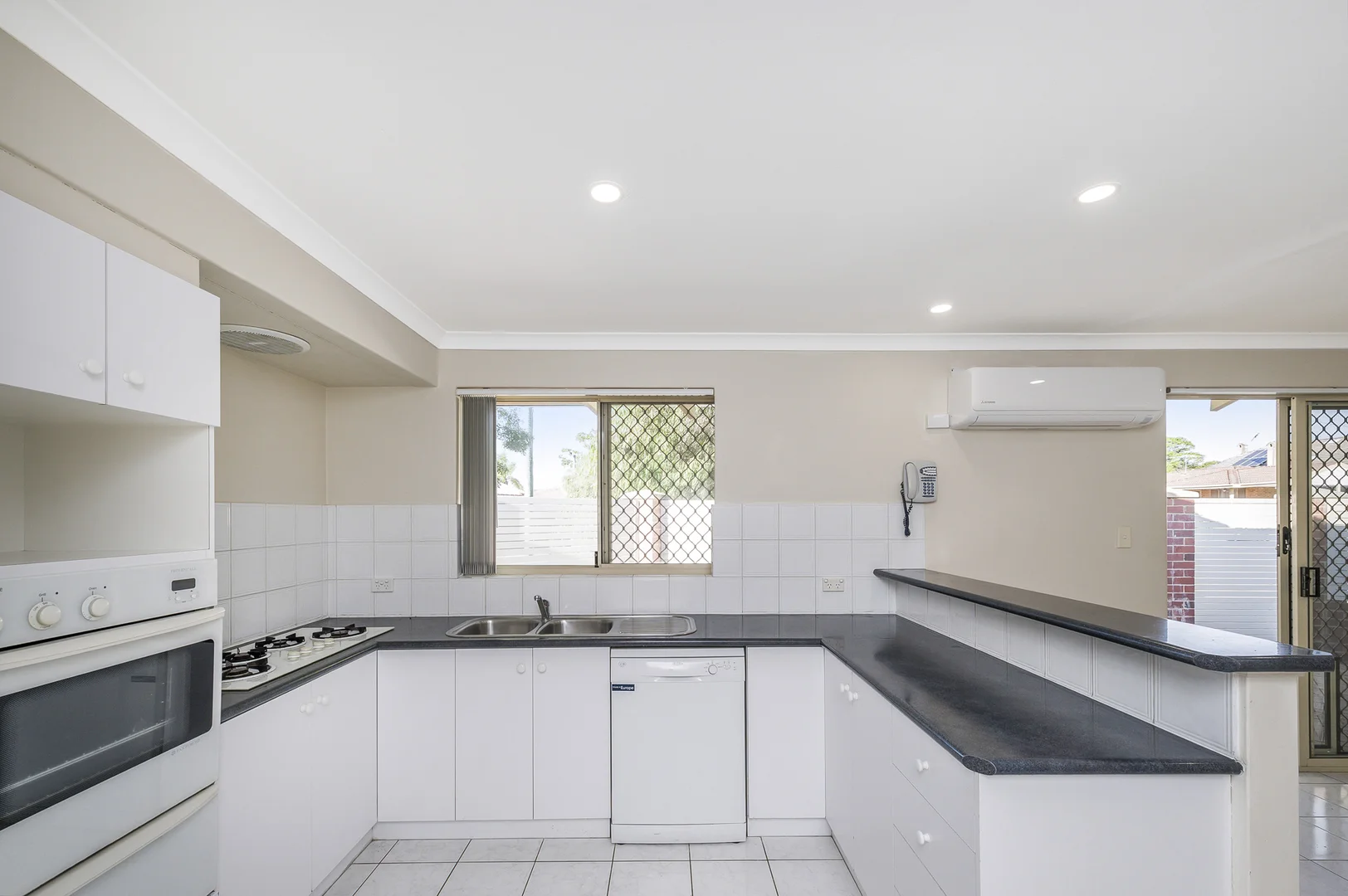 Additional image 5 of 2/33 Banksia Street, Joondanna WA 6060