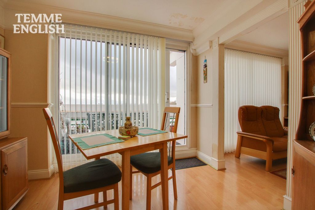 Additional image 7 of 2 bed flat for saleThe Vale, Basildon SS16