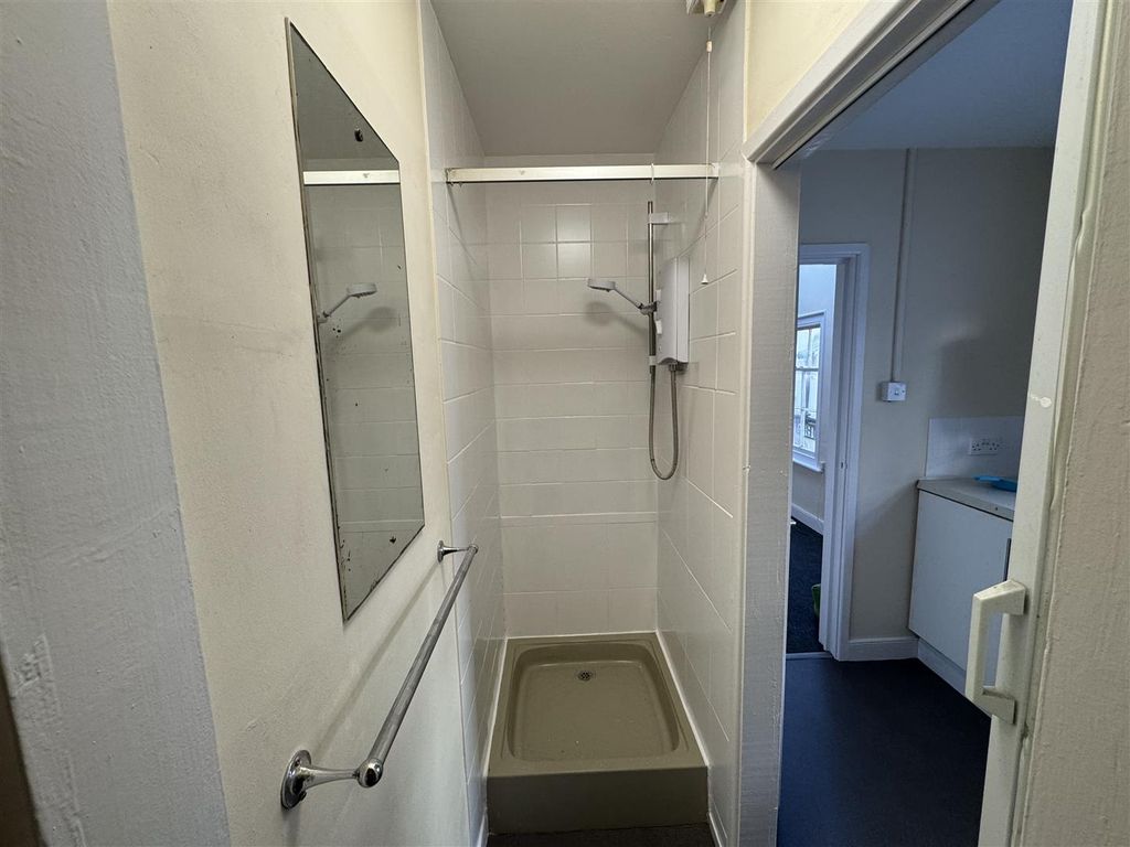 Additional image 4 of 1 bed flat for saleChancery Lane, Bridport DT6