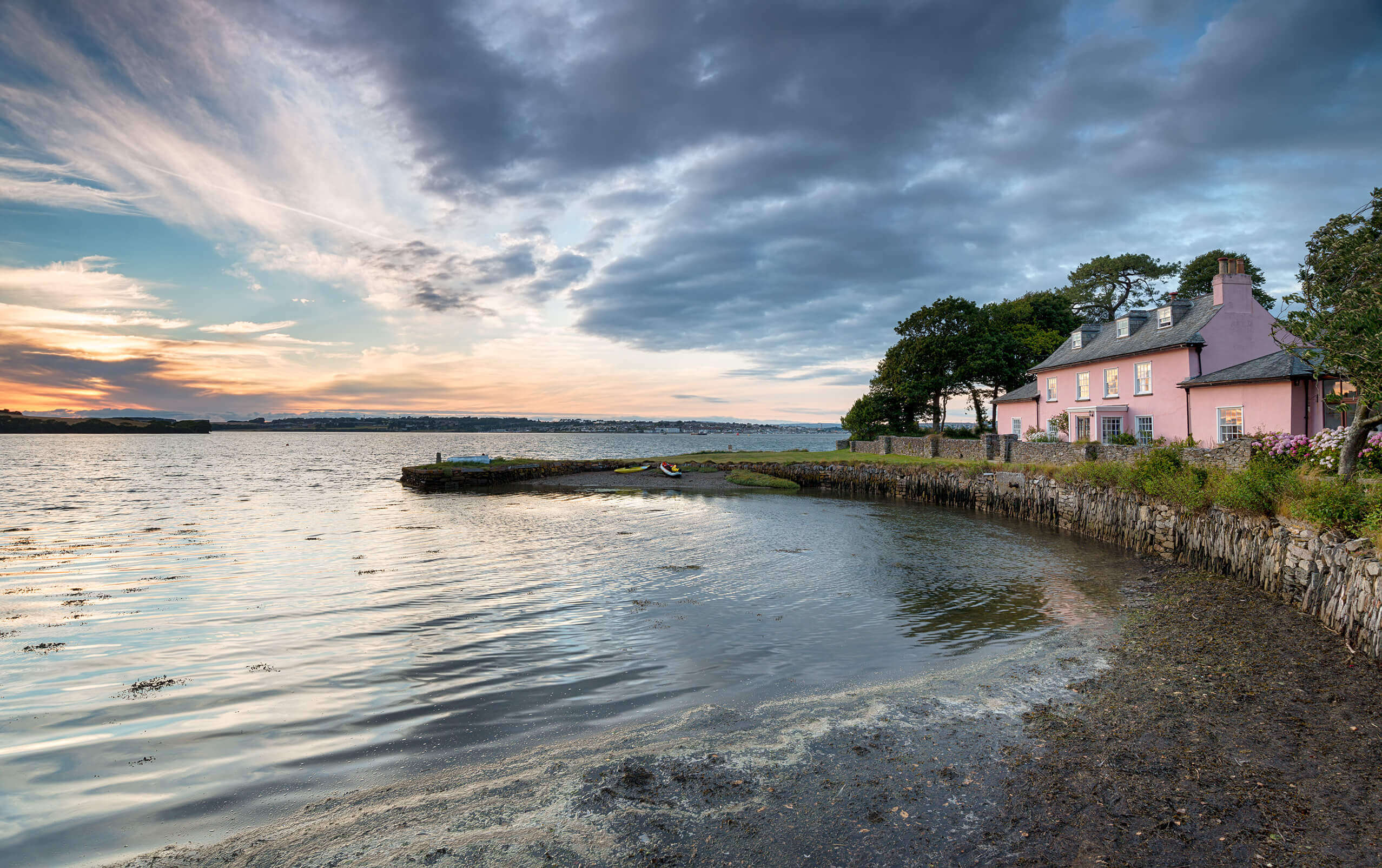 Find homes to buy or rent and check house prices