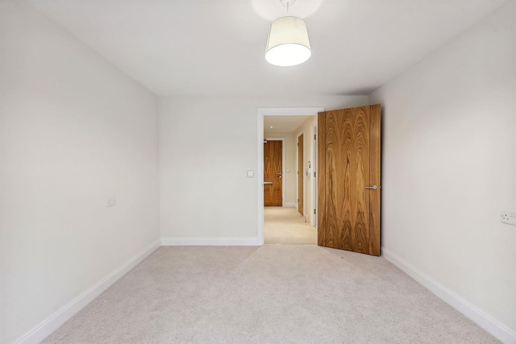 Additional image 7 of 2 bed flat for saleWayfarer Place, The Dean, Alresford SO24