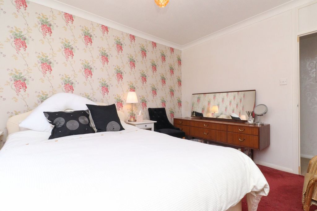 Additional image 12 of 2 bed flat for saleBay View Heights, Ethelbert Road, Birchington, Kent CT7