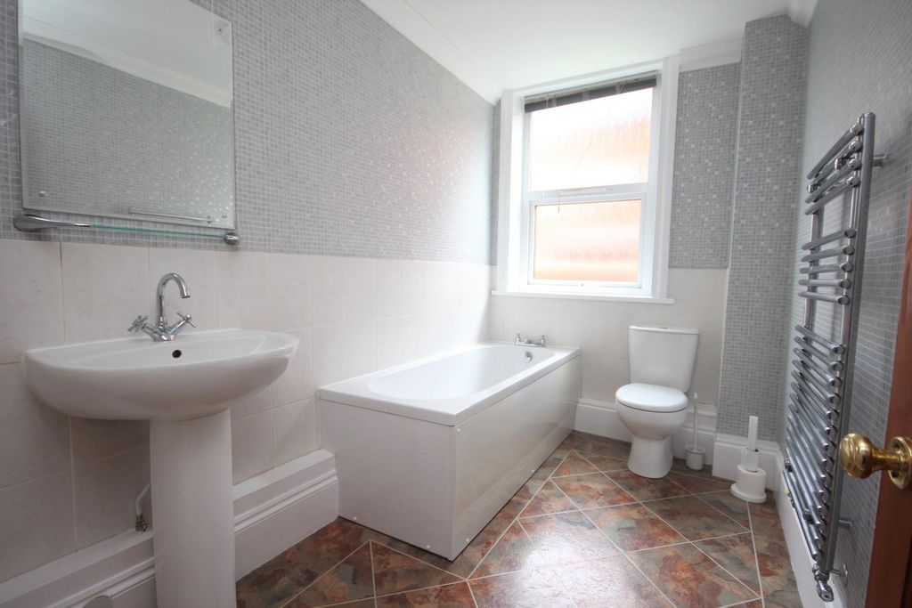 Additional image 8 of 1 bed flat for saleThe Crescent, Middlesbrough TS5