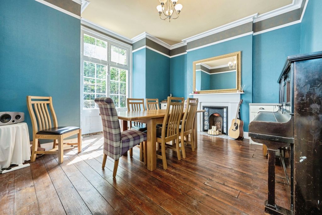 Additional image 2 of 11 bed detached house for saleLansdowne Road, Bedford, Bedfordshire MK40