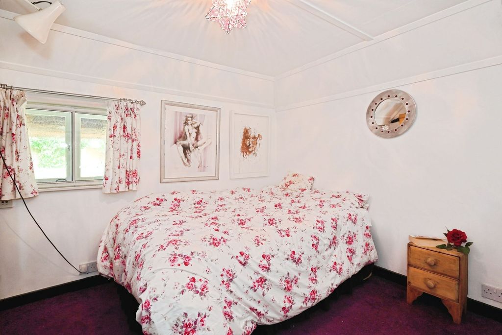 Additional image 18 of 4 bed cottage for sale36A Elm Road, Reading RG6