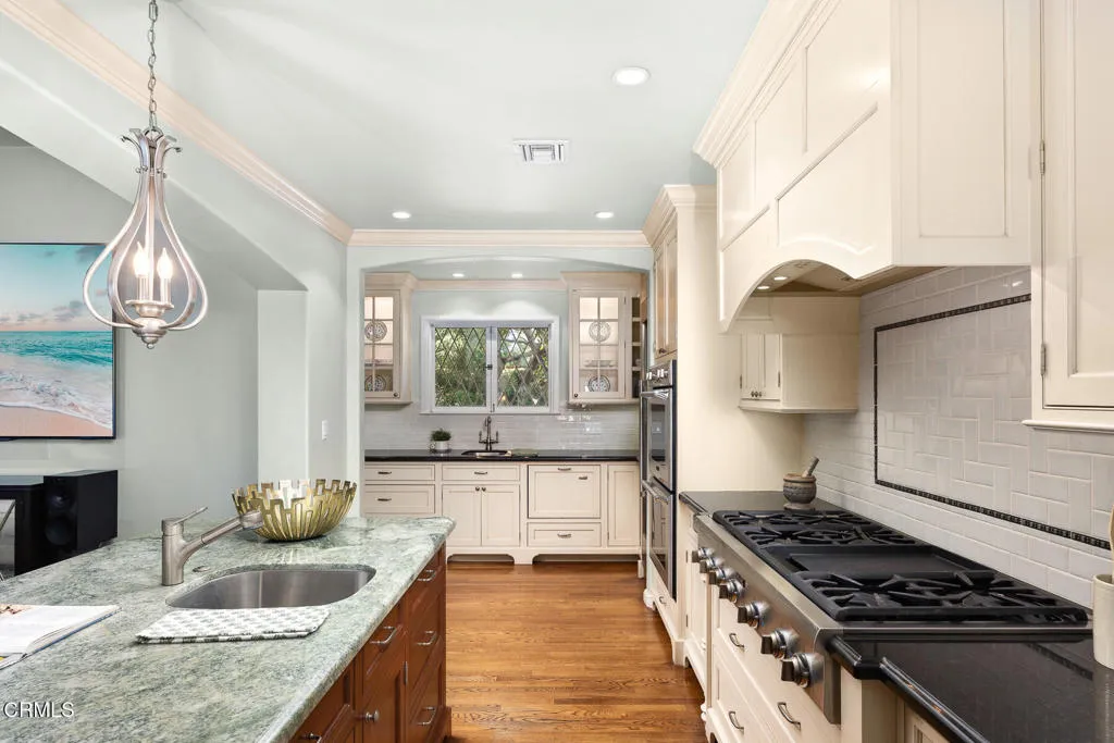 Additional image 26 of 555 Meadow Grove Street, La Canada Flintridge, CA 91011