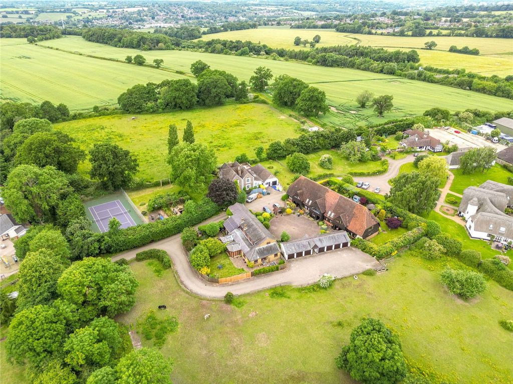 Additional image 36 of 4 bed semi-detached house for saleDairy Way, Abbots Langley WD5
