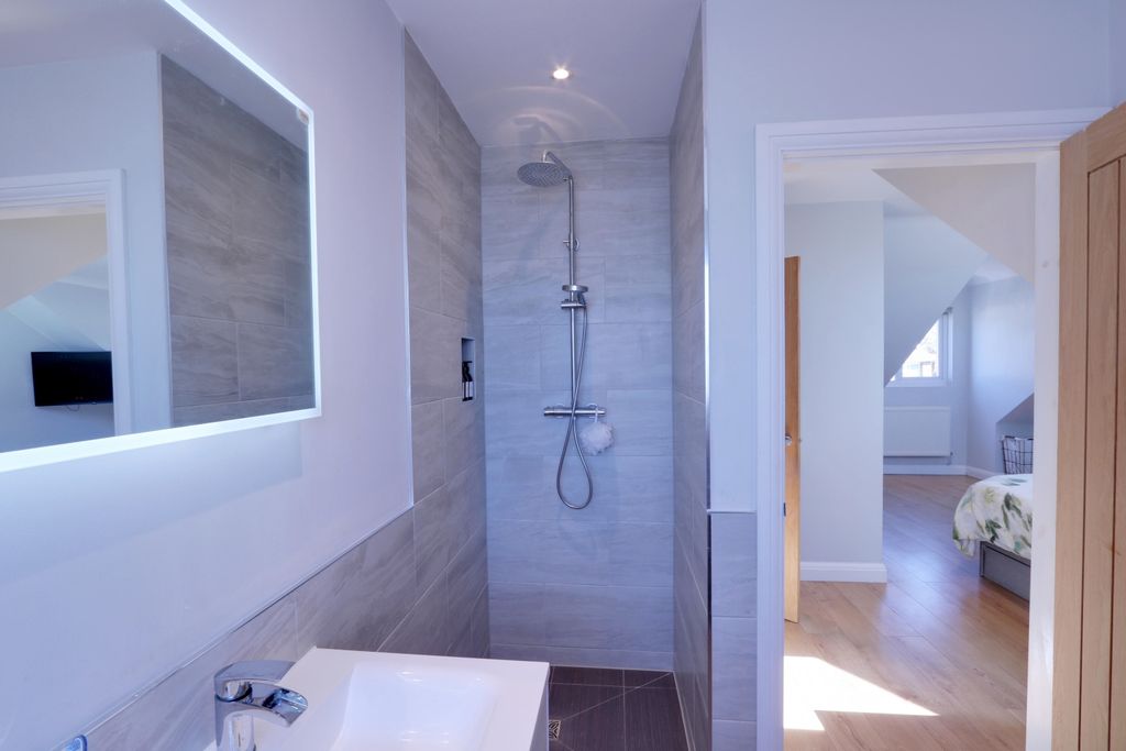 Additional image 18 of 5 bed detached house for sale6 Heathfield, Benfleet SS7