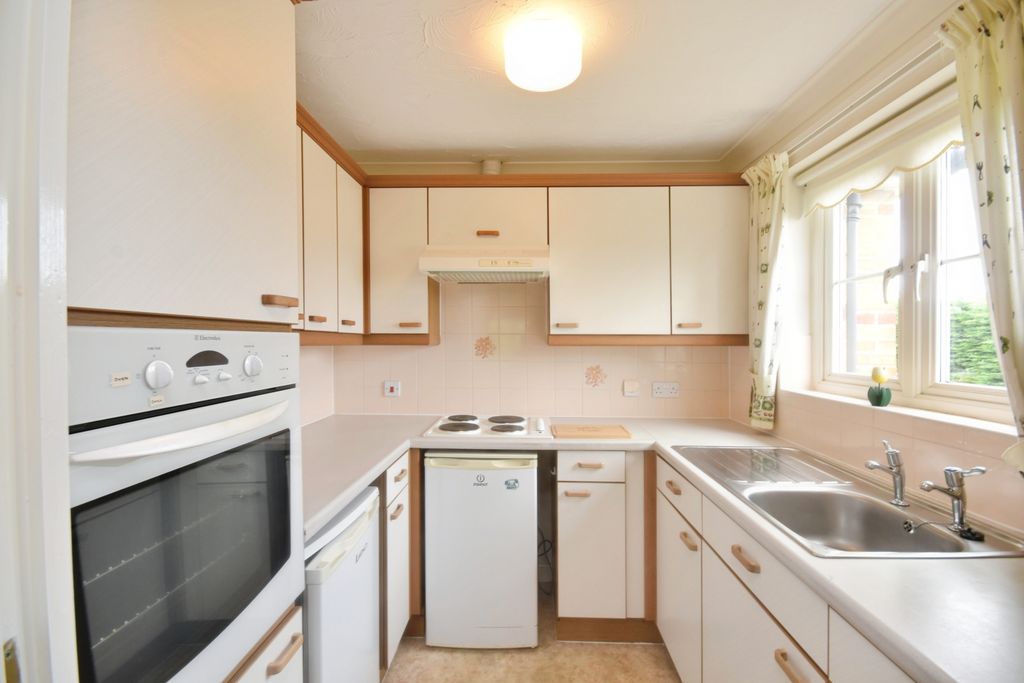 Additional image 3 of 1 bed flat for saleMclay Court, Cardiff CF5