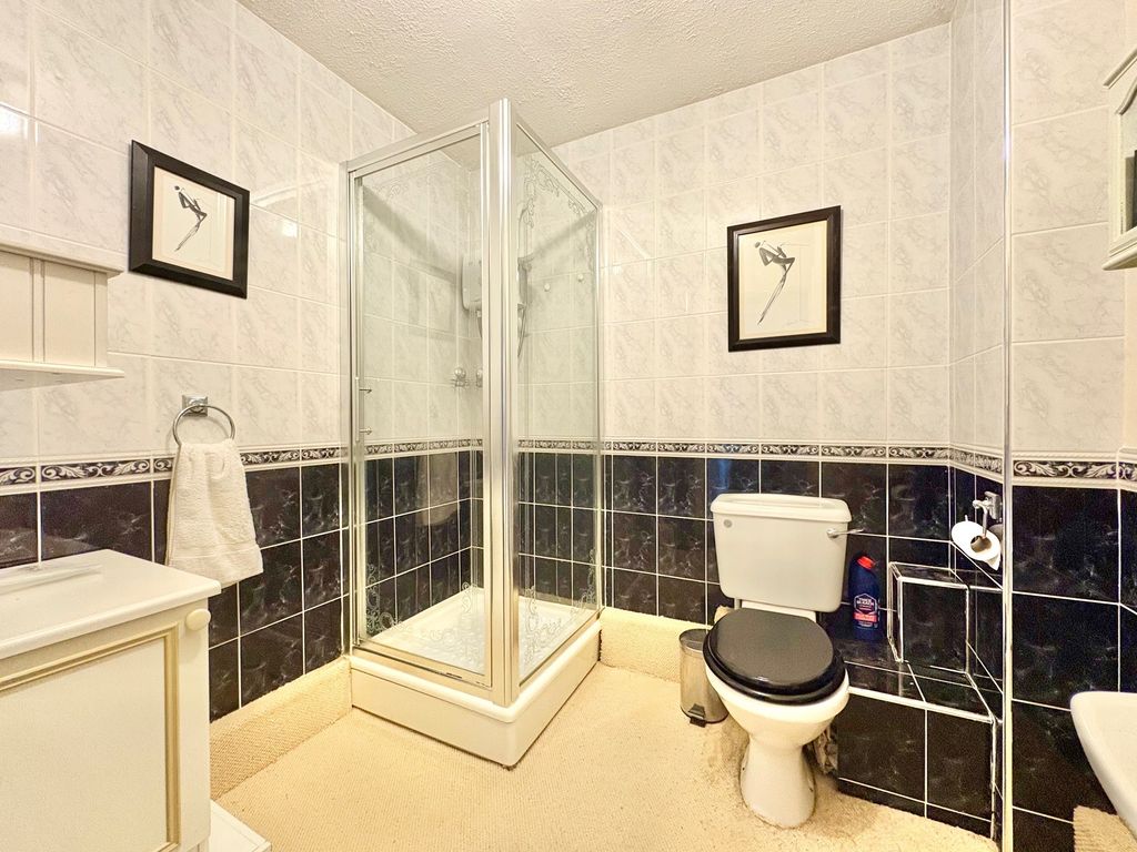 Additional image 9 of 2 bed flat for saleSmith Road, Matlock DE4