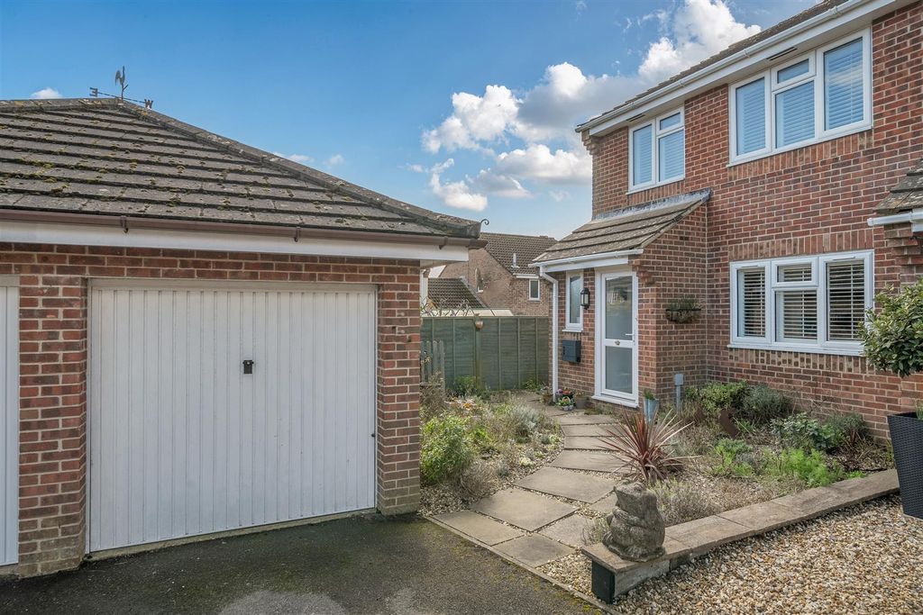 3 bed semi-detached house for saleThe Beeches, Beaminster DT8