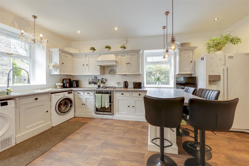 Additional image 12 of 5 bed semi-detached house for saleKimberley Street, Bacup, Rossendale OL13